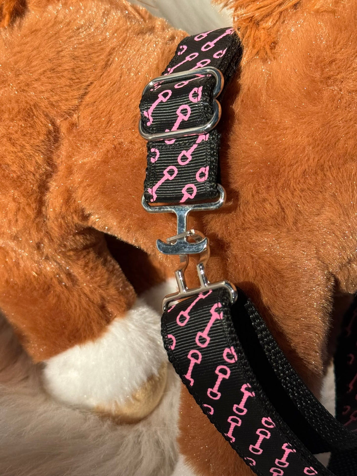 Youth Pink Snaffle Adjustable Belt