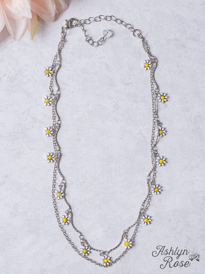 MY ONLY SUNSHINE SILVER DAISY PENDANT DOUBLE CHAIN NECKLACE: Silver / One Size