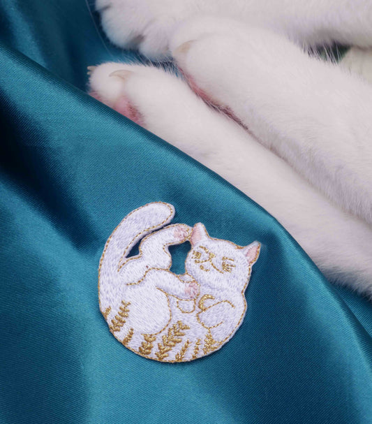 Happy White Kitty Iron-on Patch