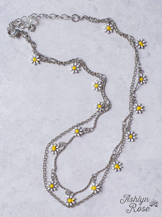 MY ONLY SUNSHINE SILVER DAISY PENDANT DOUBLE CHAIN NECKLACE: Silver / One Size